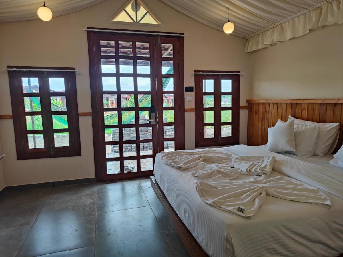 Nirvana Resort And Restaurant Garudeshwar Exterior foto